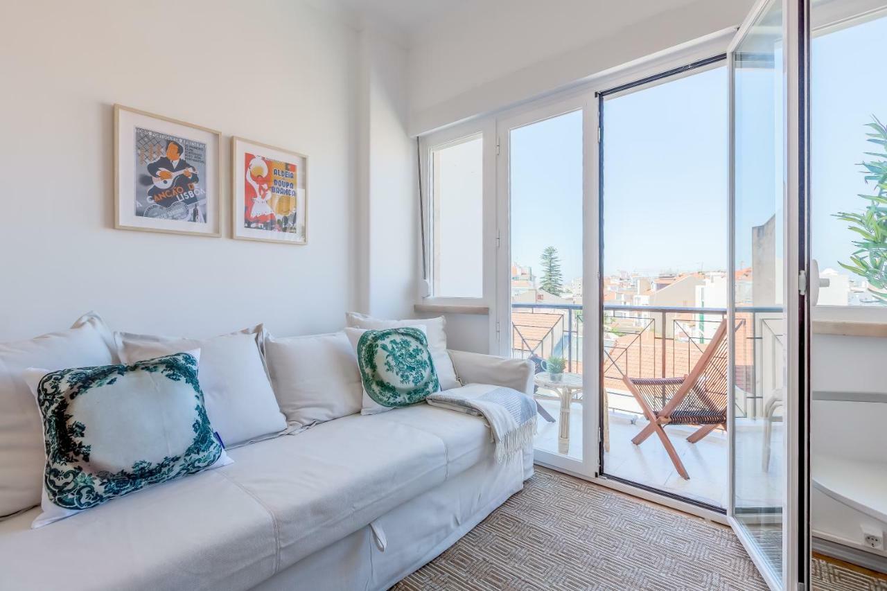 Renovated Sunny Apartment With Amazing Sunset Balcony , By Timecooler Лісабон Екстер'єр фото